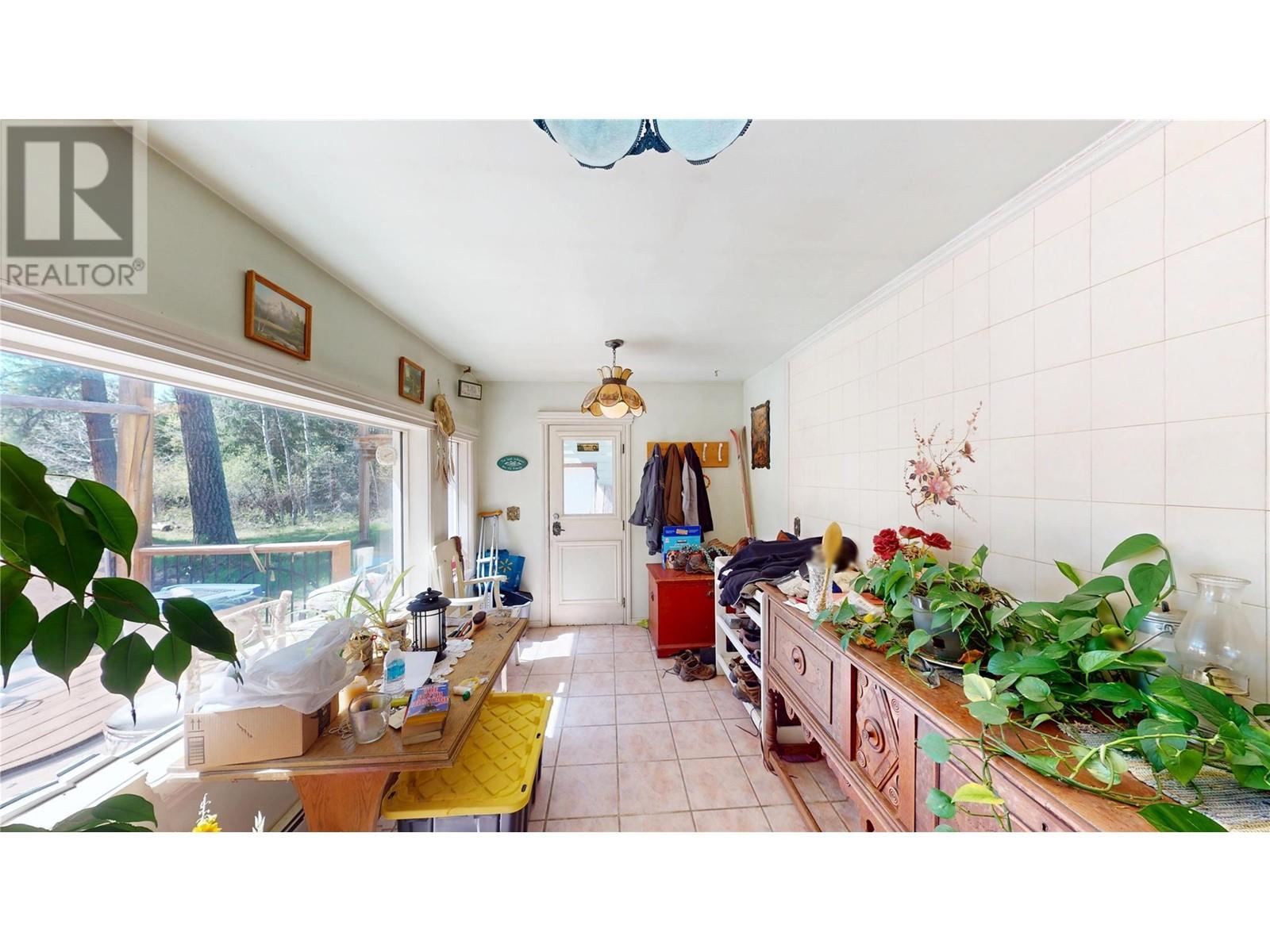  2325 Wardner Fort Steele Road, Fort Steele