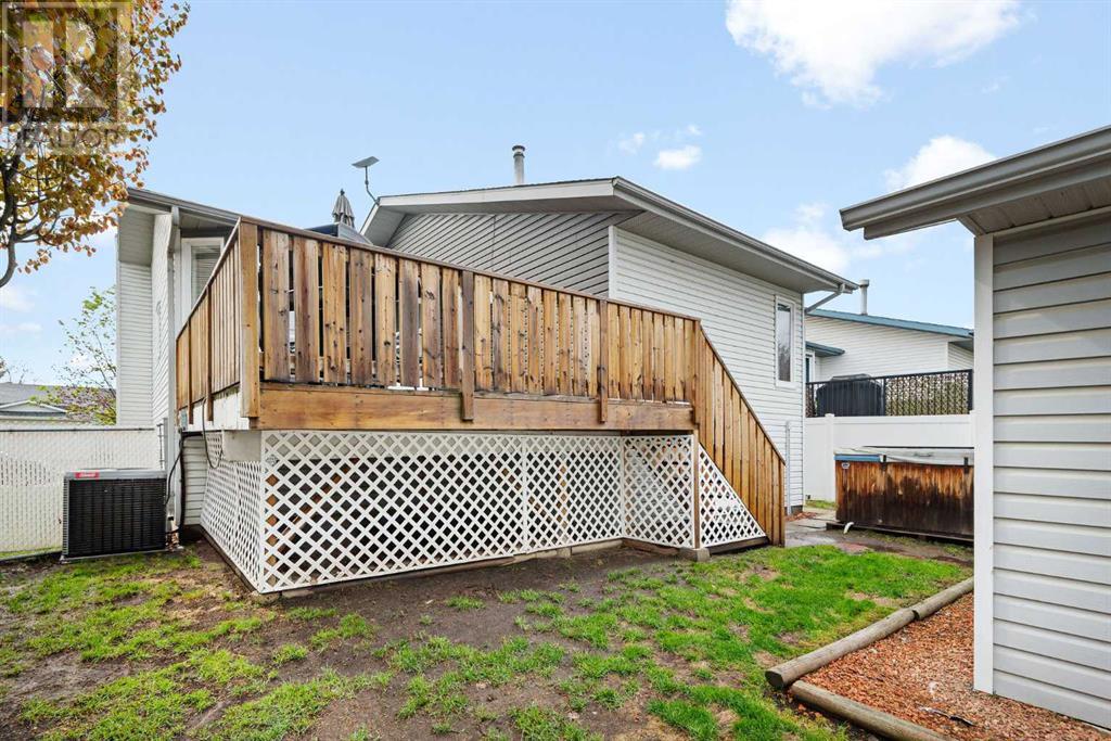 71 Kemp Avenue, Red Deer
