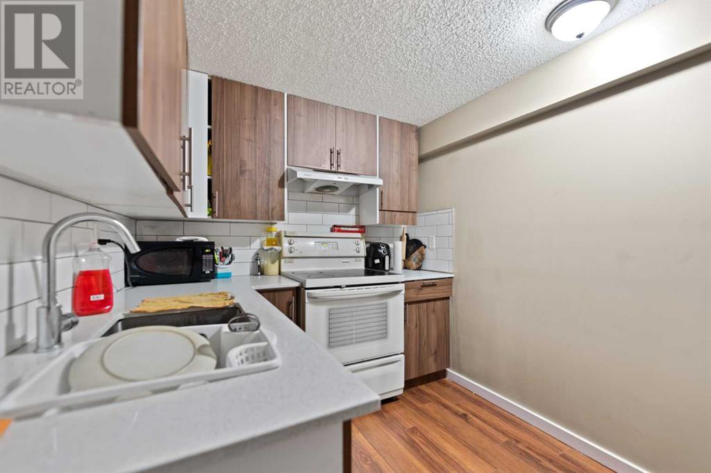 Single Family House for Sale in  Castlegreen Close NE Castleridge Calgary 