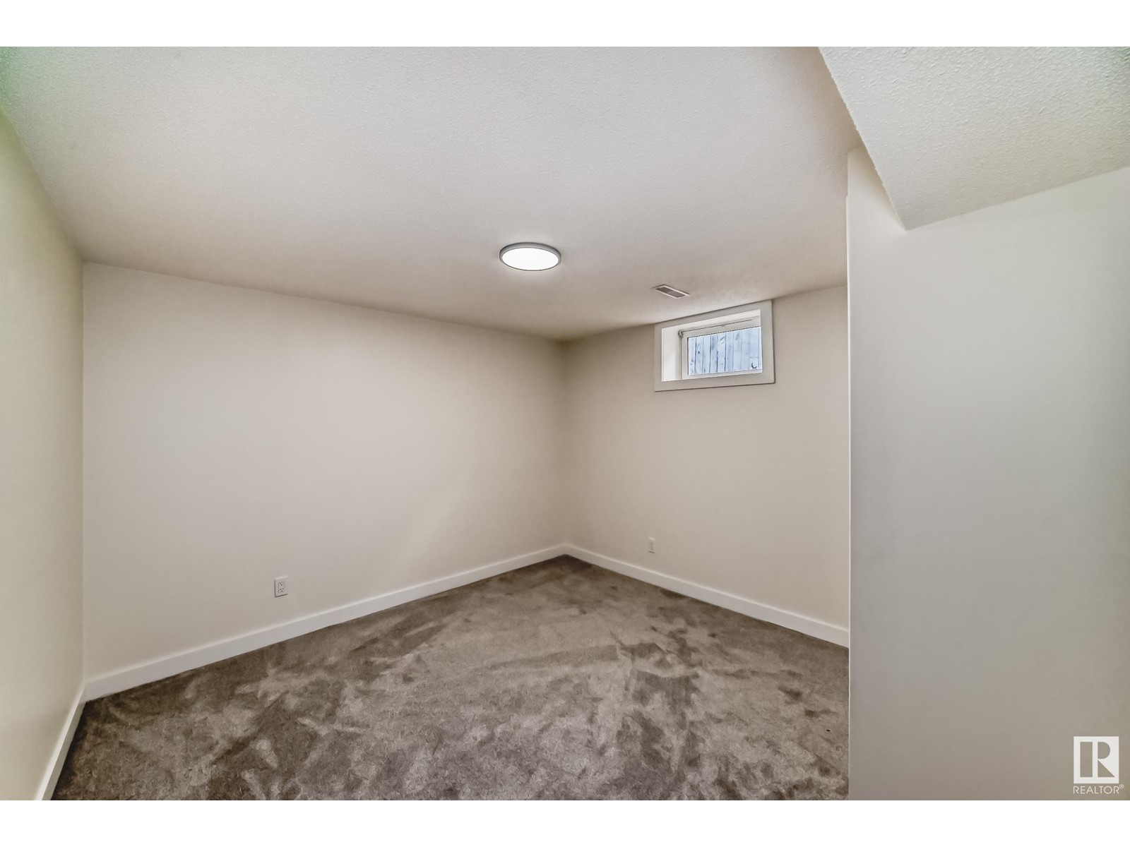 15022 86 AV NW, Edmonton
