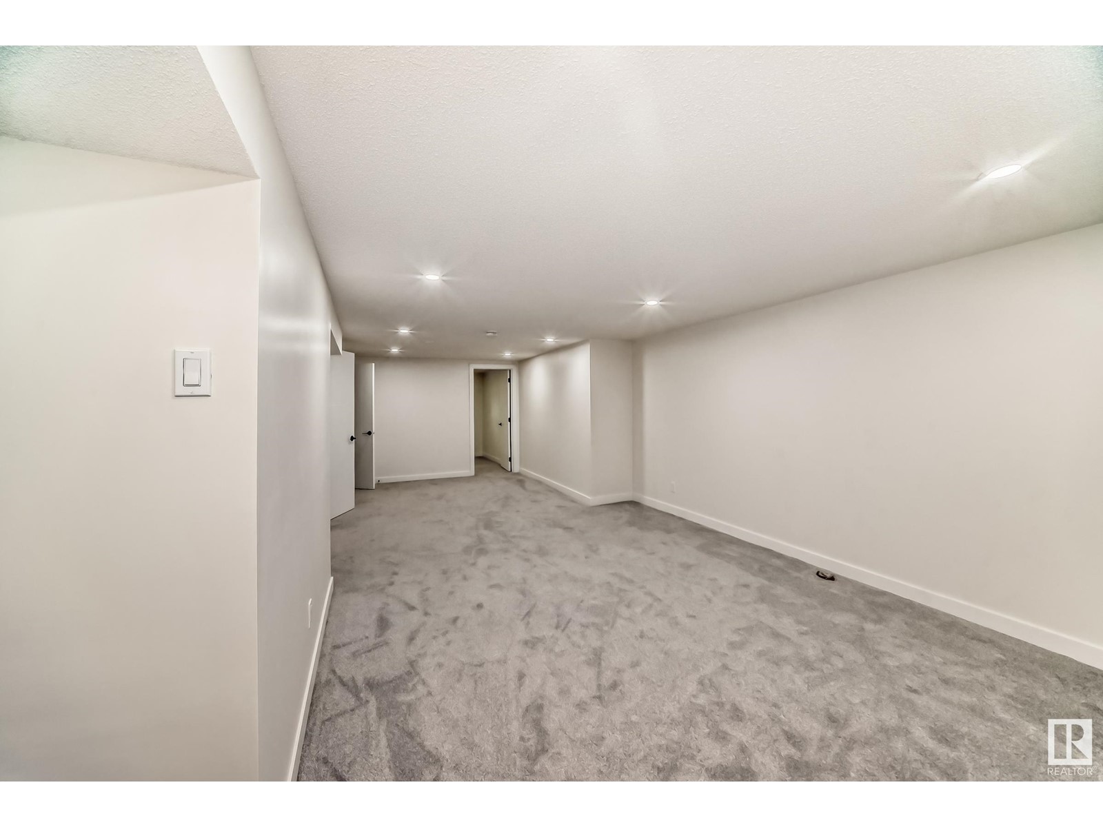 15022 86 AV NW, Edmonton