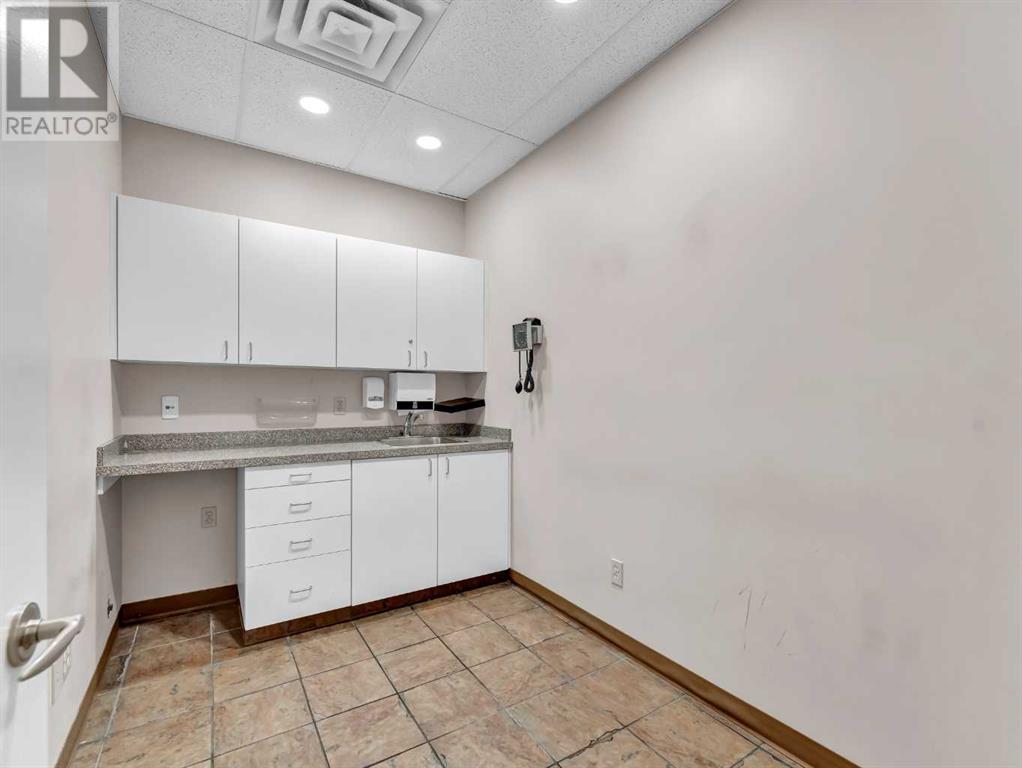 Photo 19 of 24 3 Street Ne, Medicine Hat AB