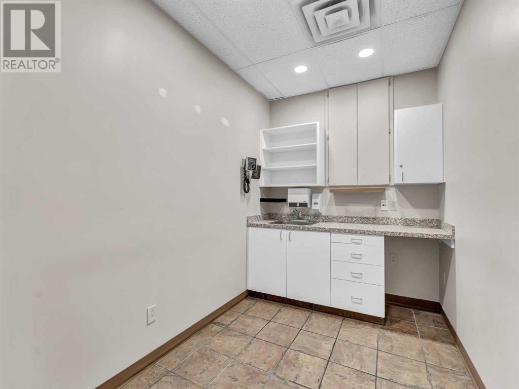 Photo 20 of 24 3 Street Ne, Medicine Hat AB