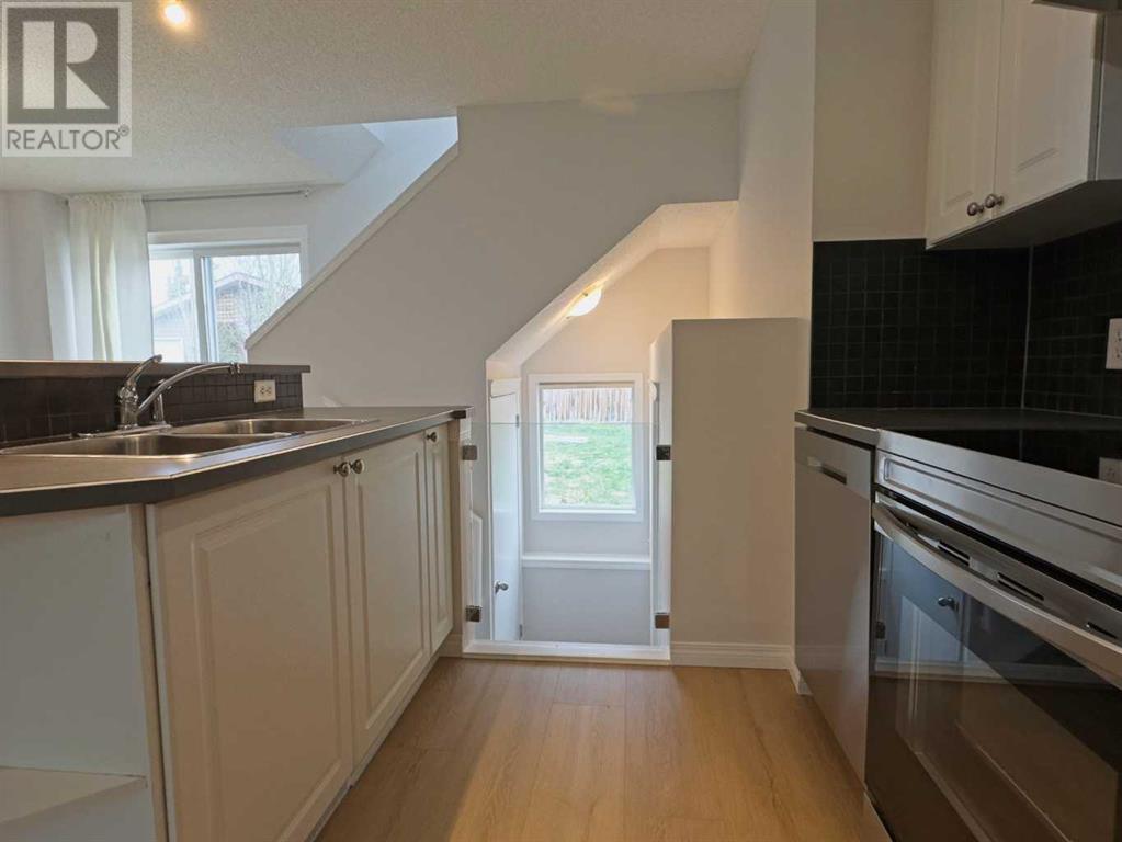 Single Family House for Sale in  Tuscany Valley Rise NW Tuscany Calgary 