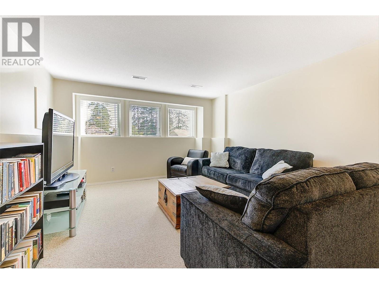  694 Cassiar Road, Kelowna