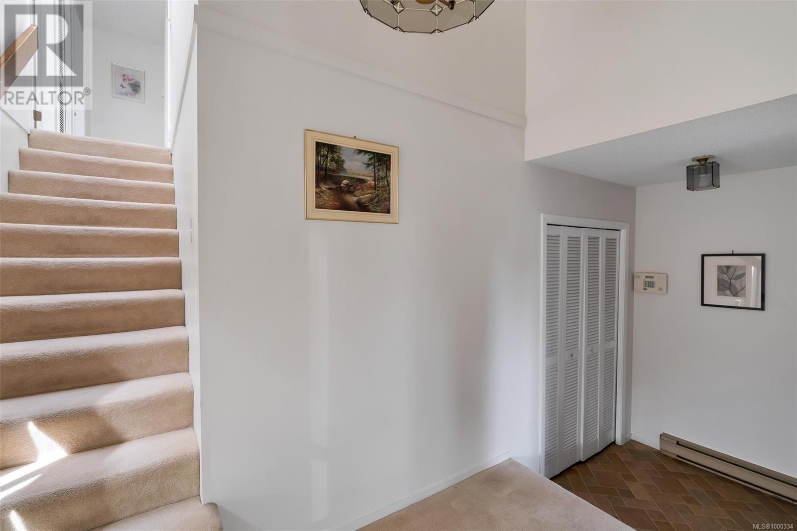  4370 Paramont Place, Saanich