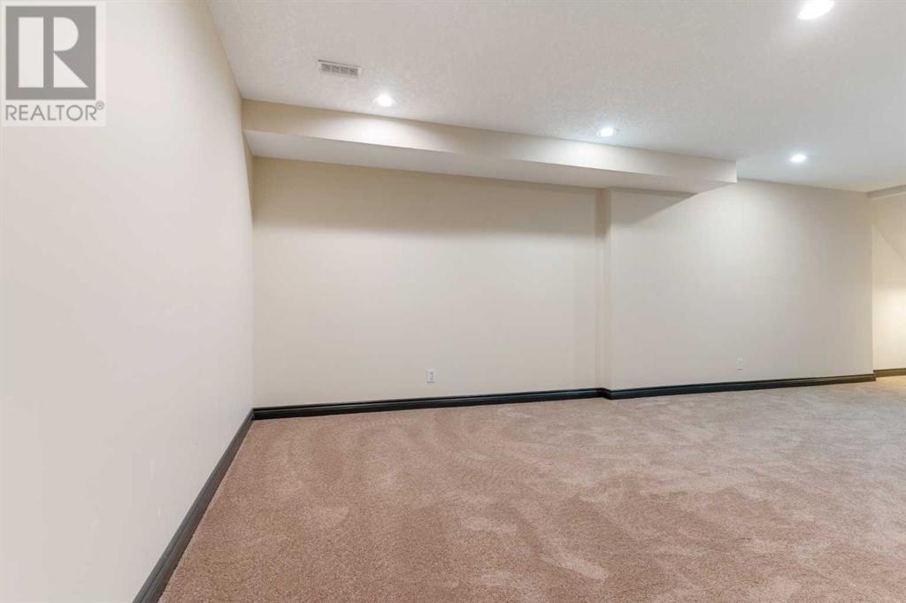 Single Family House for Sale in   Russell Road NE Renfrew Calgary 