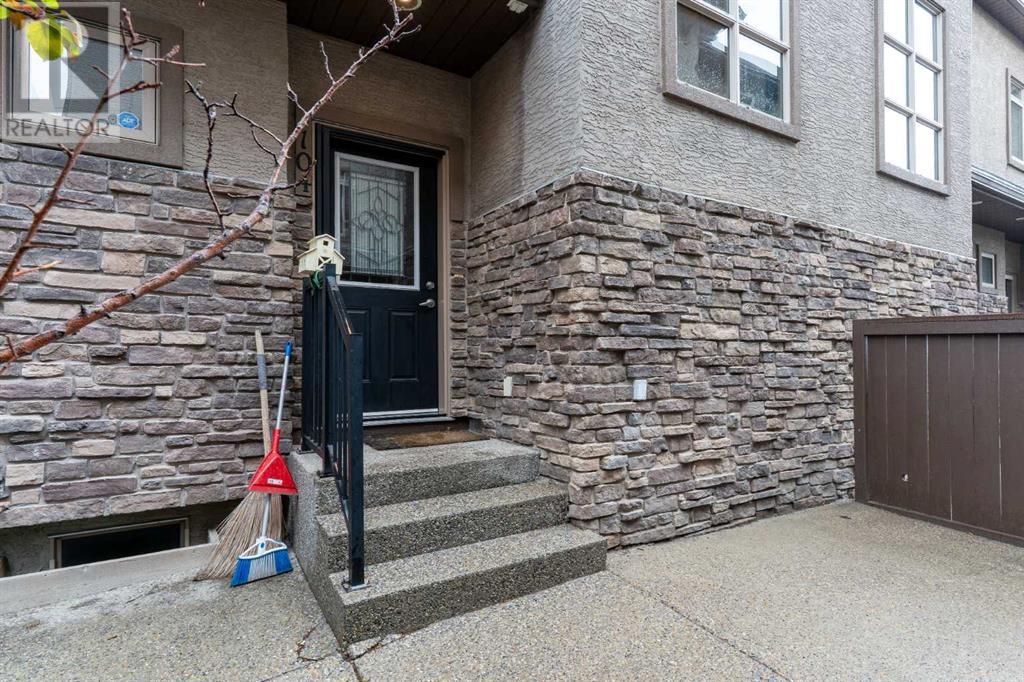 Single Family House for Sale in   Russell Road NE Renfrew Calgary 