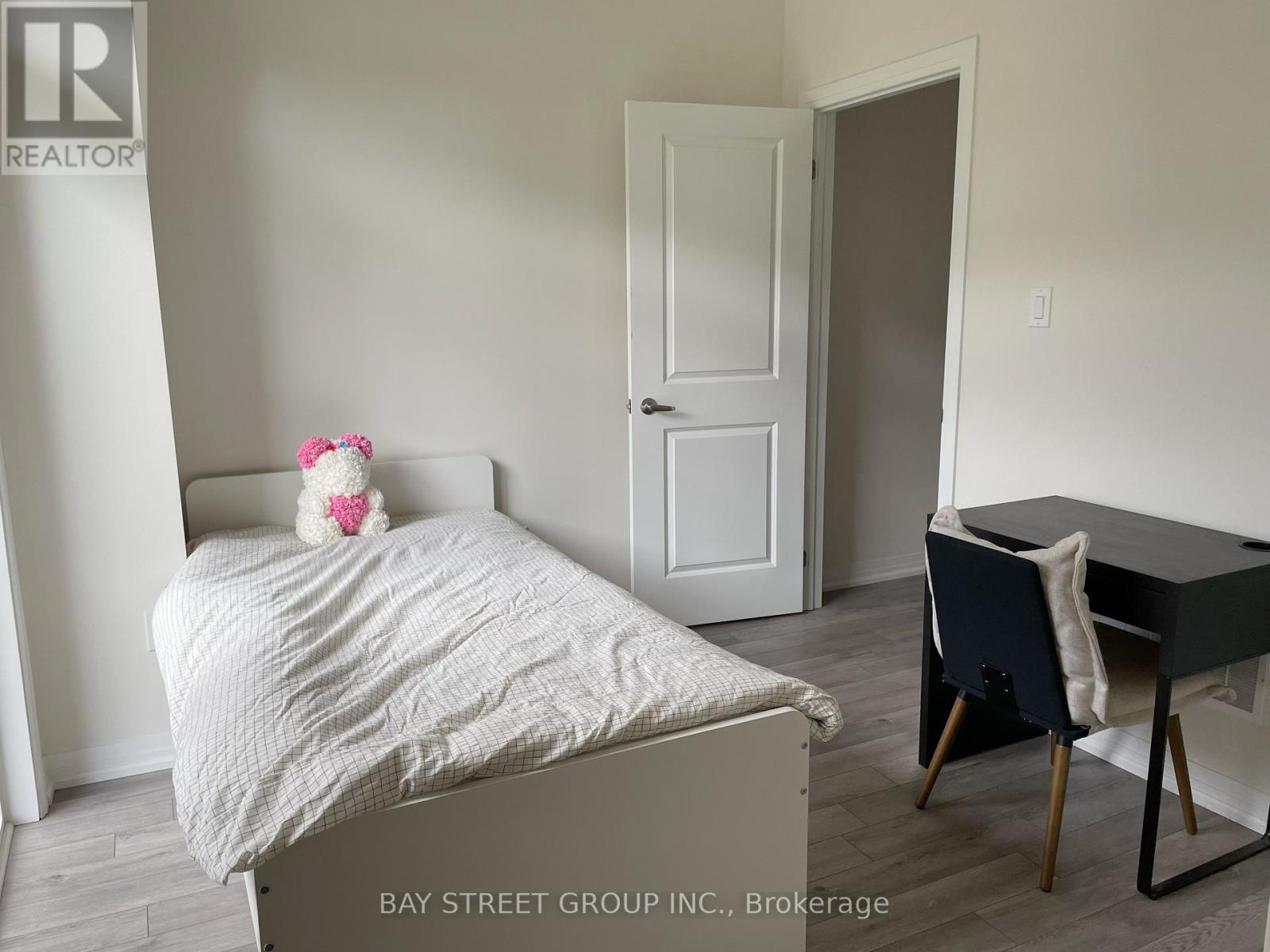 Photo 16 of 32 Sissons Way, Markham ON