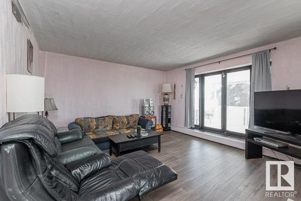 Photo 37 of 8638 Saskatchewan Dr Nw, Edmonton AB