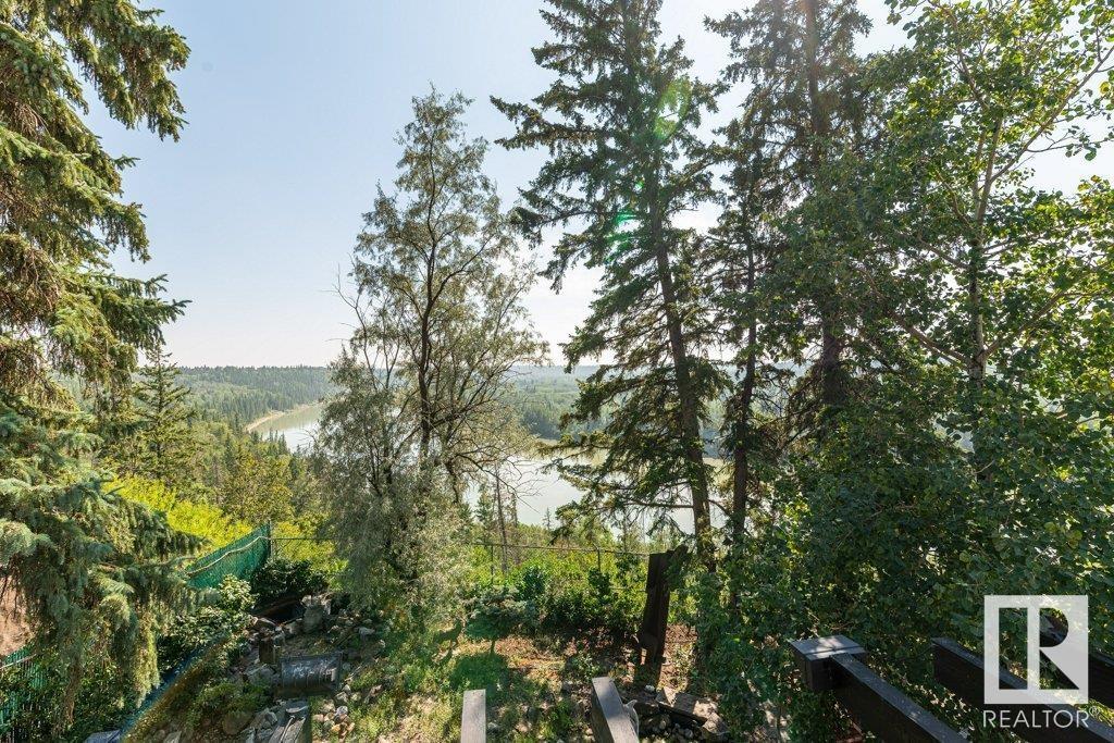 Photo 20 of 8638 Saskatchewan Dr Nw, Edmonton AB