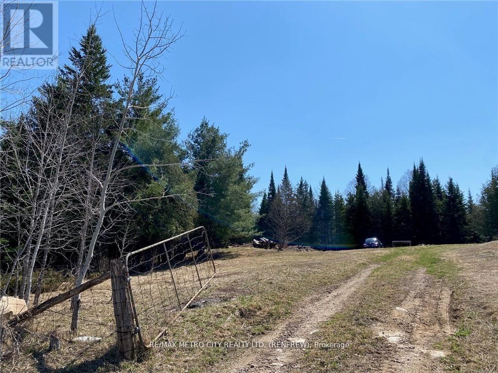 Photo 3 of 3465 Pucker Street, Greater Madawaska ON