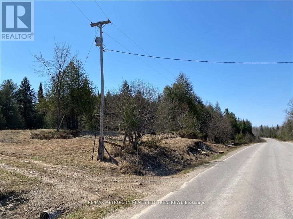Photo 4 of 3465 Pucker Street, Greater Madawaska ON