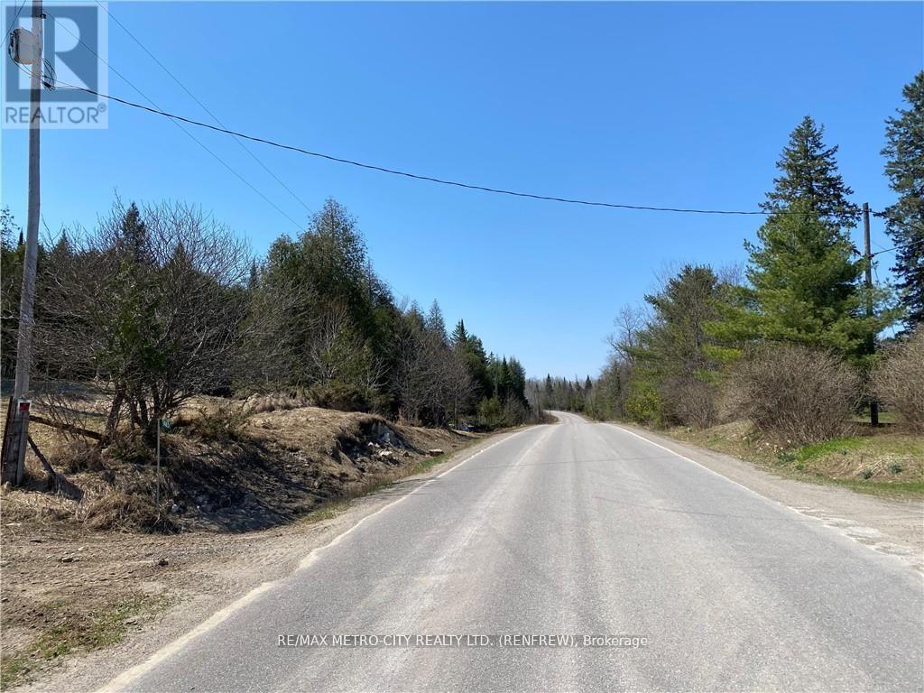 Photo 8 of 3465 Pucker Street, Greater Madawaska ON