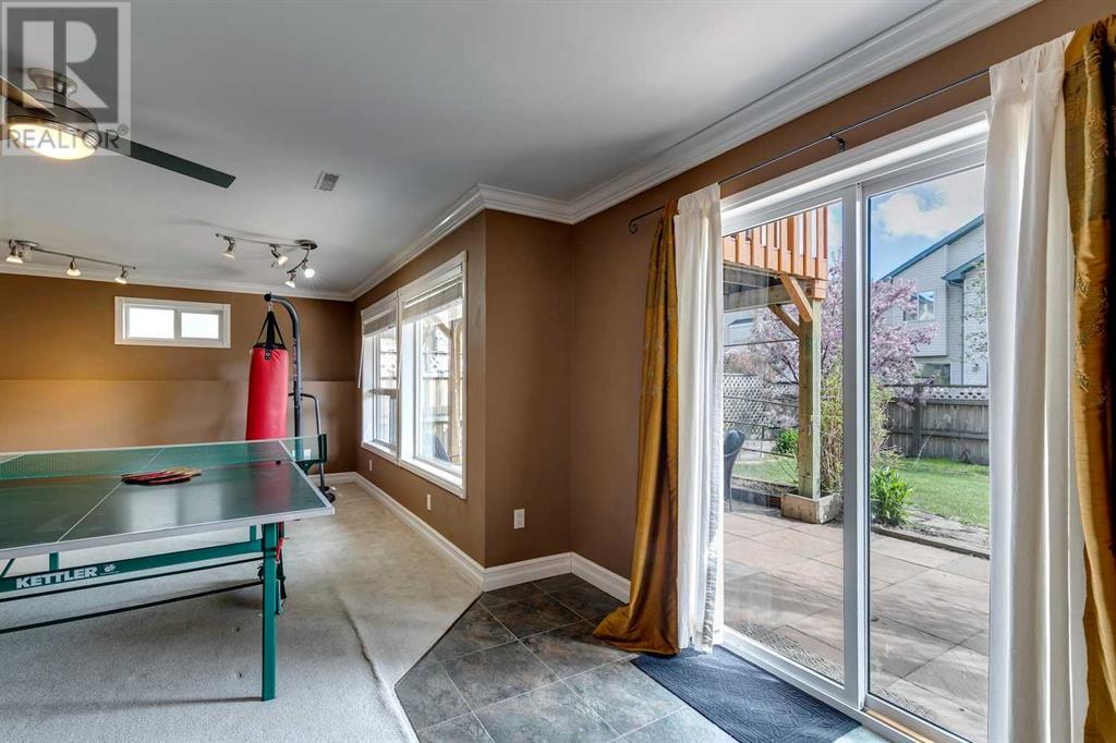 Single Family House for Sale in  Douglas Ridge Circle SE Douglasdale/Glen Calgary 
