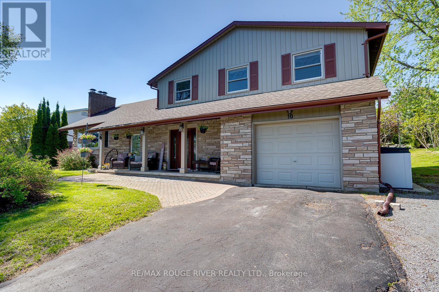 Photo 6 of 10 Lakeview Heights, Brighton ON