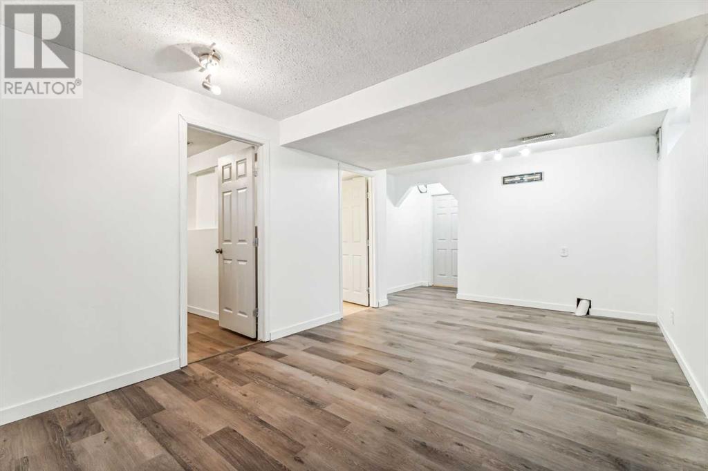 Single Family House for Sale in  Martinwood Mews NE Martindale Calgary 