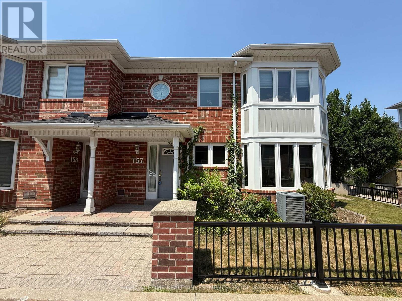 Photo 1 of 157 18 Clark Avenue W, Vaughan ON