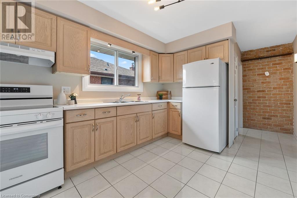 Photo 15 of 131 Sanatorium Road, Hamilton ON