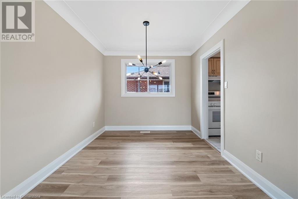 Photo 12 of 131 Sanatorium Road, Hamilton ON