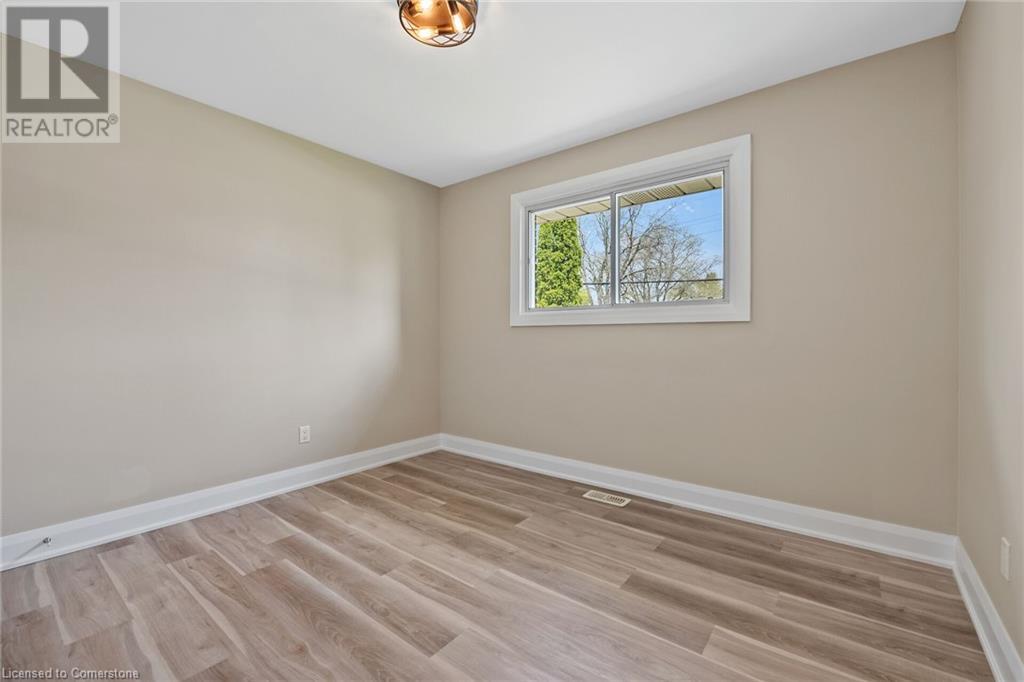 Photo 21 of 131 Sanatorium Road, Hamilton ON