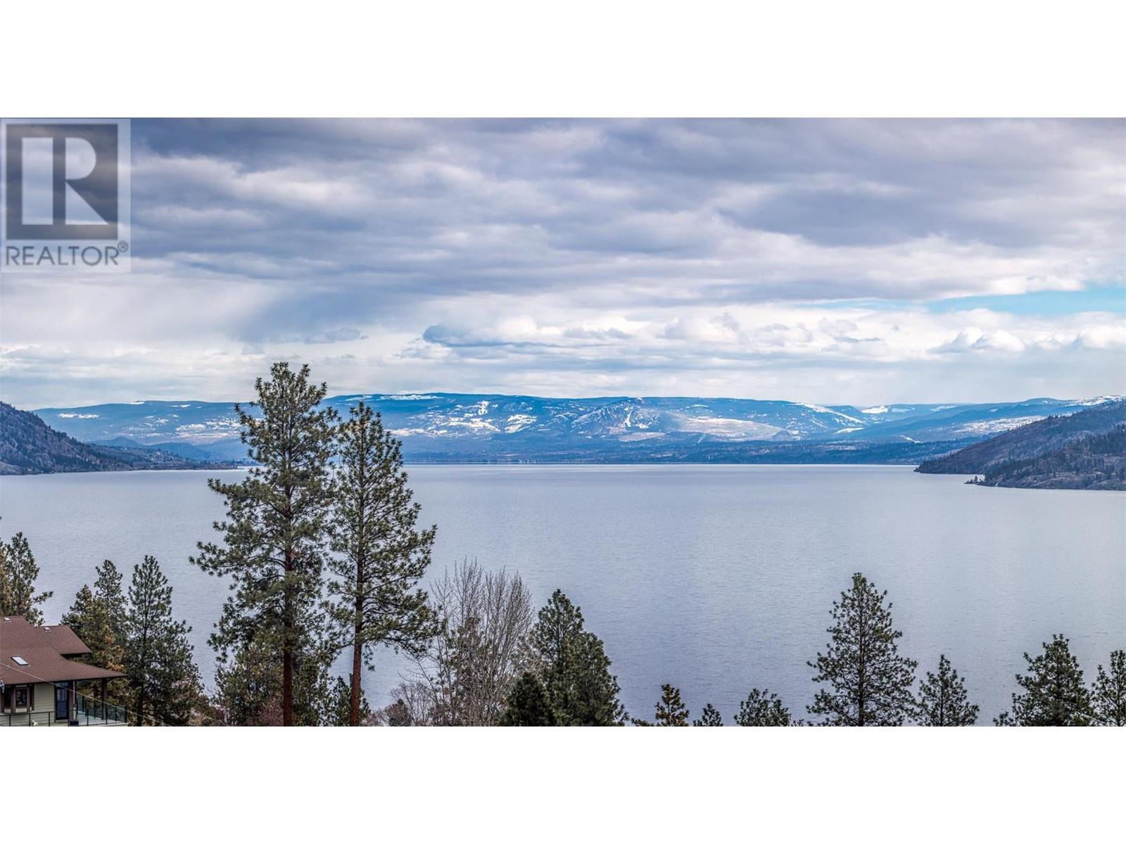  6341 Bulyea Avenue, Peachland