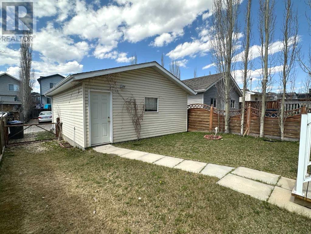 Single Family House for Sale in  Tuscany Ridge Way NW Tuscany Calgary 