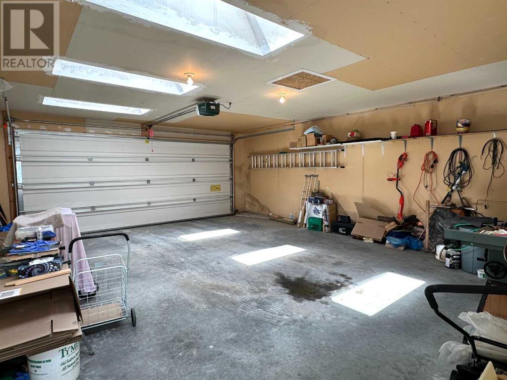 Single Family House for Sale in  Tuscany Ridge Way NW Tuscany Calgary 