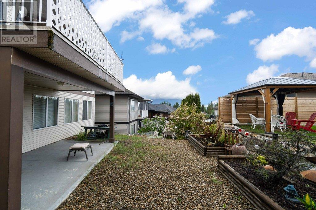  1181 Old Auto Road Southeast, Salmon Arm