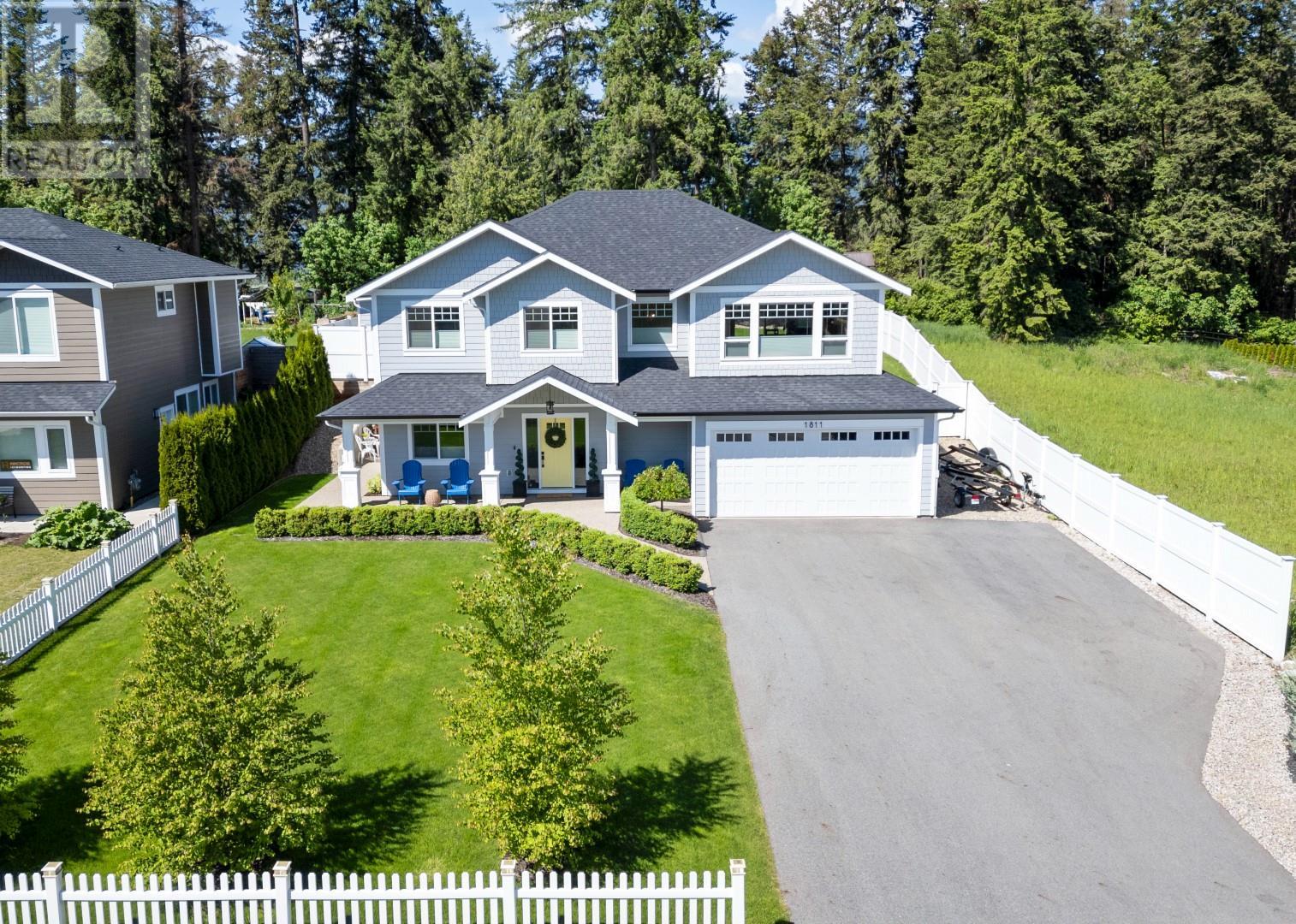  1811 22 Street Northeast, Salmon Arm