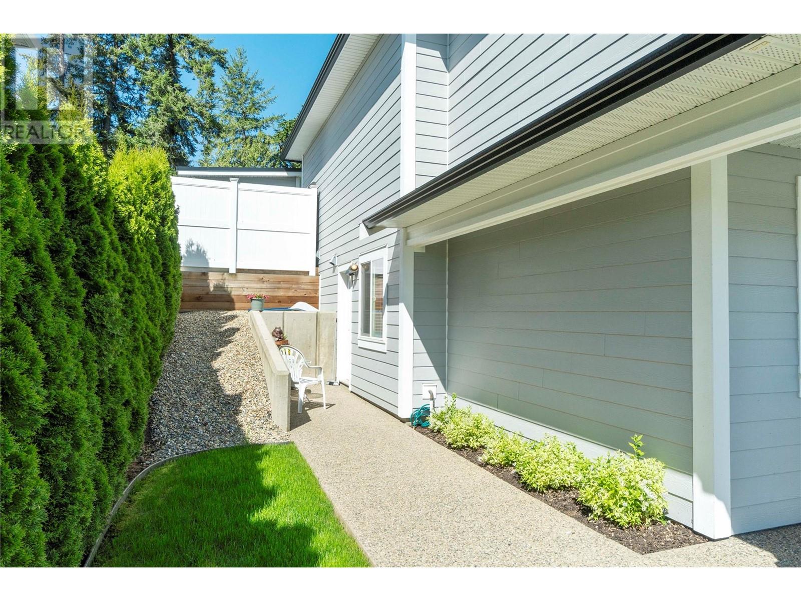  1811 22 Street Northeast, Salmon Arm