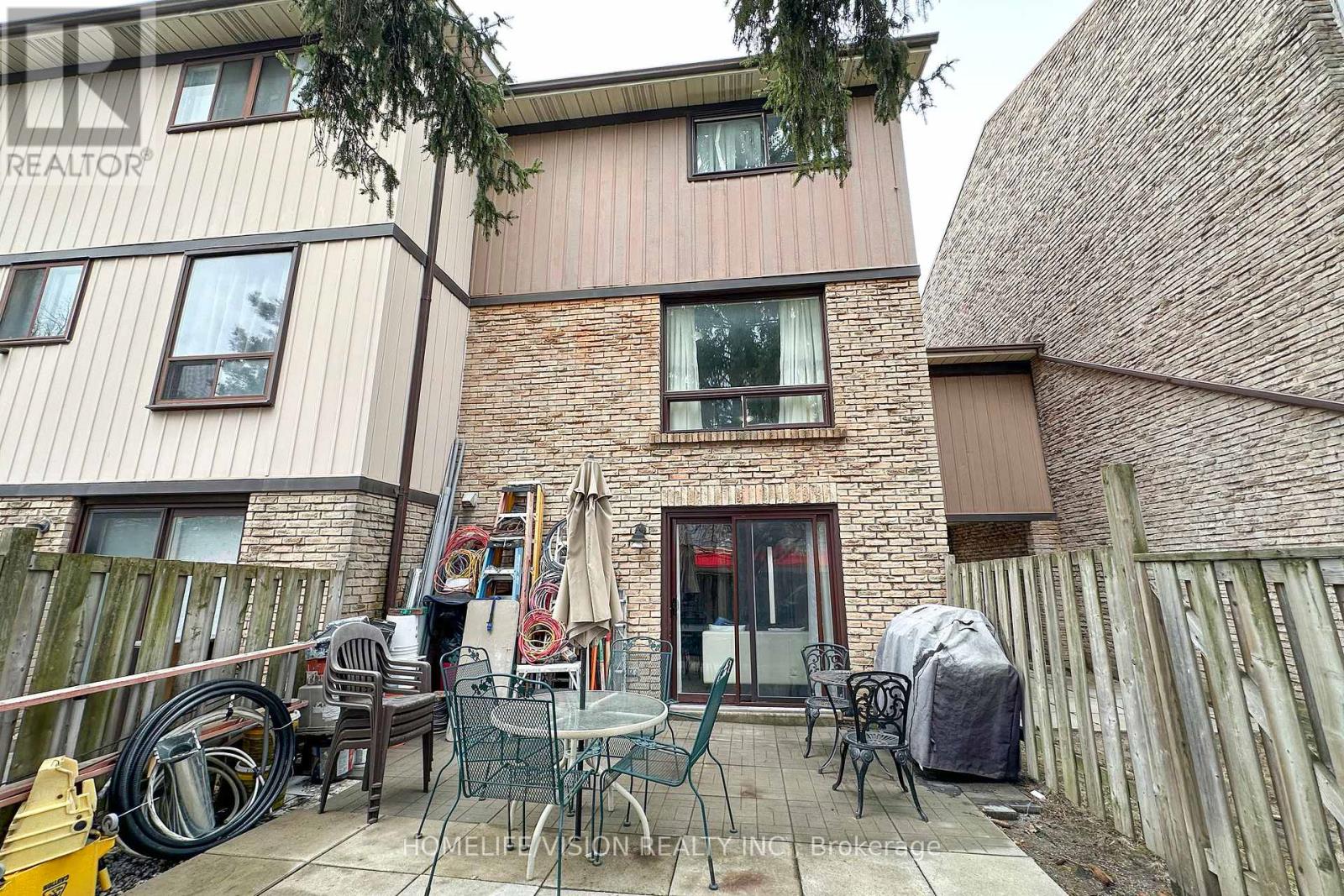 Photo 22 of 39 221 Ormond Drive, Oshawa ON