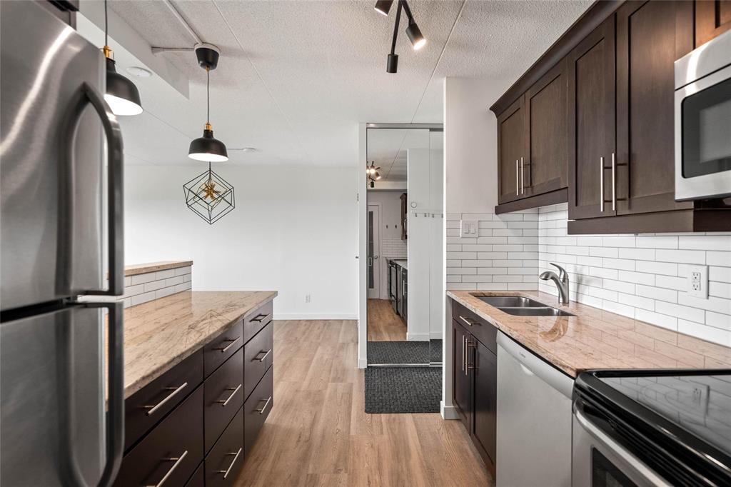 Photo 10 of 12 F 1975 Corydon Avenue, Winnipeg MB