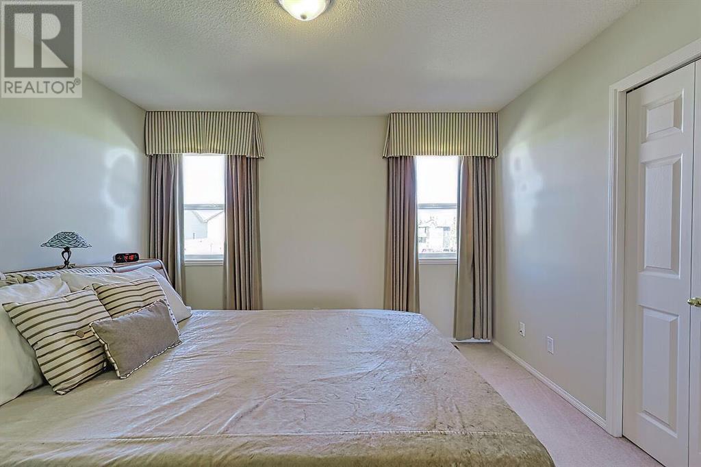 Single Family House for Sale in  Citadel Bluff Close NW Citadel Calgary 