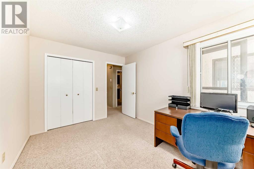 Single Family House for Sale in  Sandarac Circle NW Sandstone Valley Calgary 