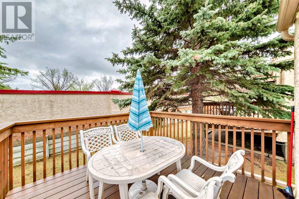 Single Family House for Sale in  Sandarac Circle NW Sandstone Valley Calgary 