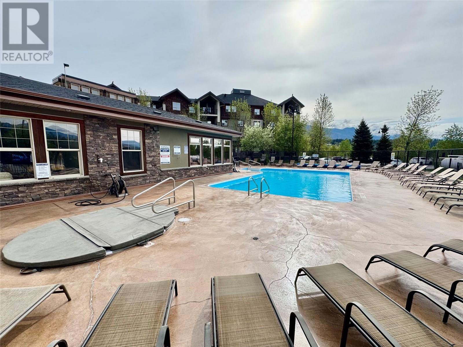 Photo 20 of 205 Third Avenue Unit 3202, Invermere BC