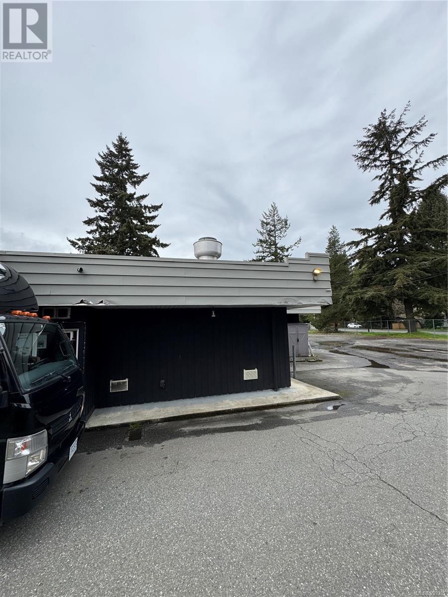  487 Island Highway East, Parksville