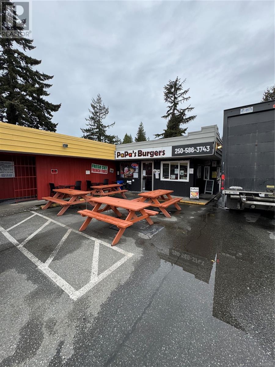  487 Island Highway East, Parksville