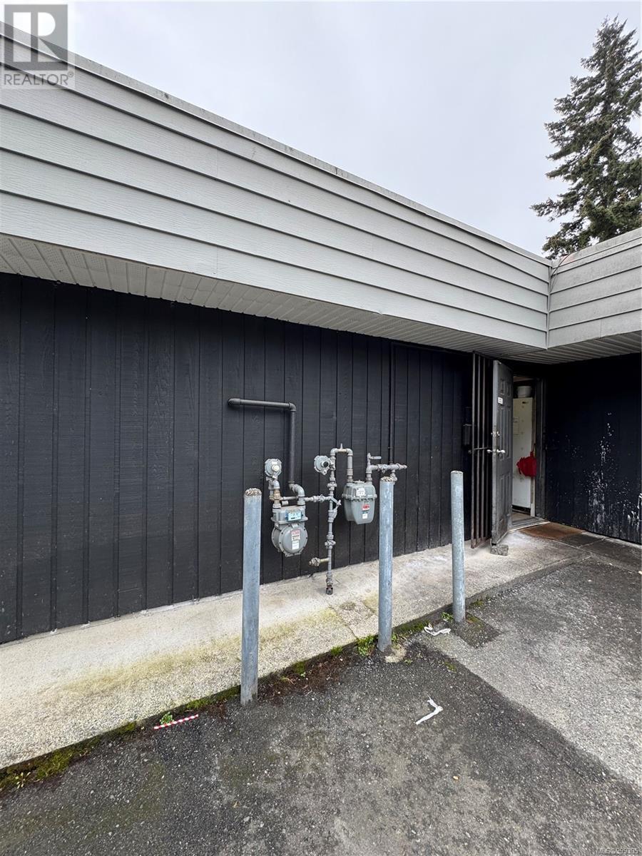  487 Island Highway East, Parksville