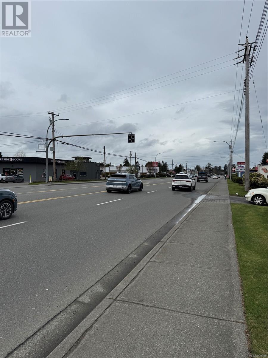  487 Island Highway East, Parksville