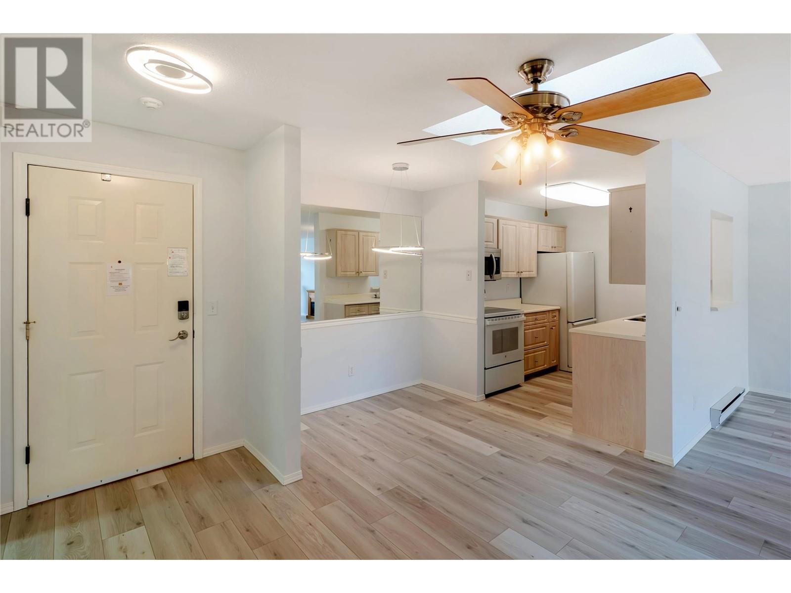 403 1329 KLO Road, Kelowna