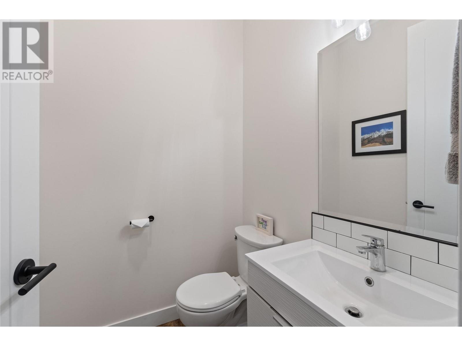 Photo 16 of 1750 Recline Ridge Road, Tappen BC
