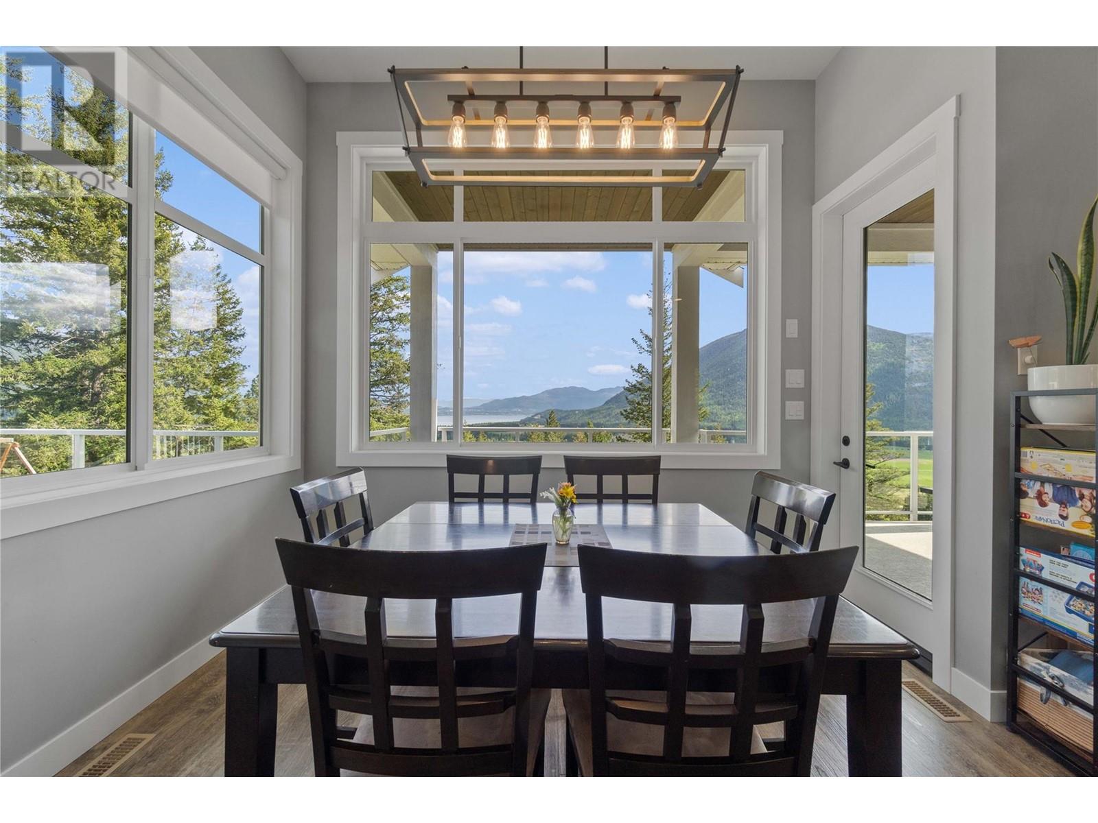  1750 Recline Ridge Road, Tappen