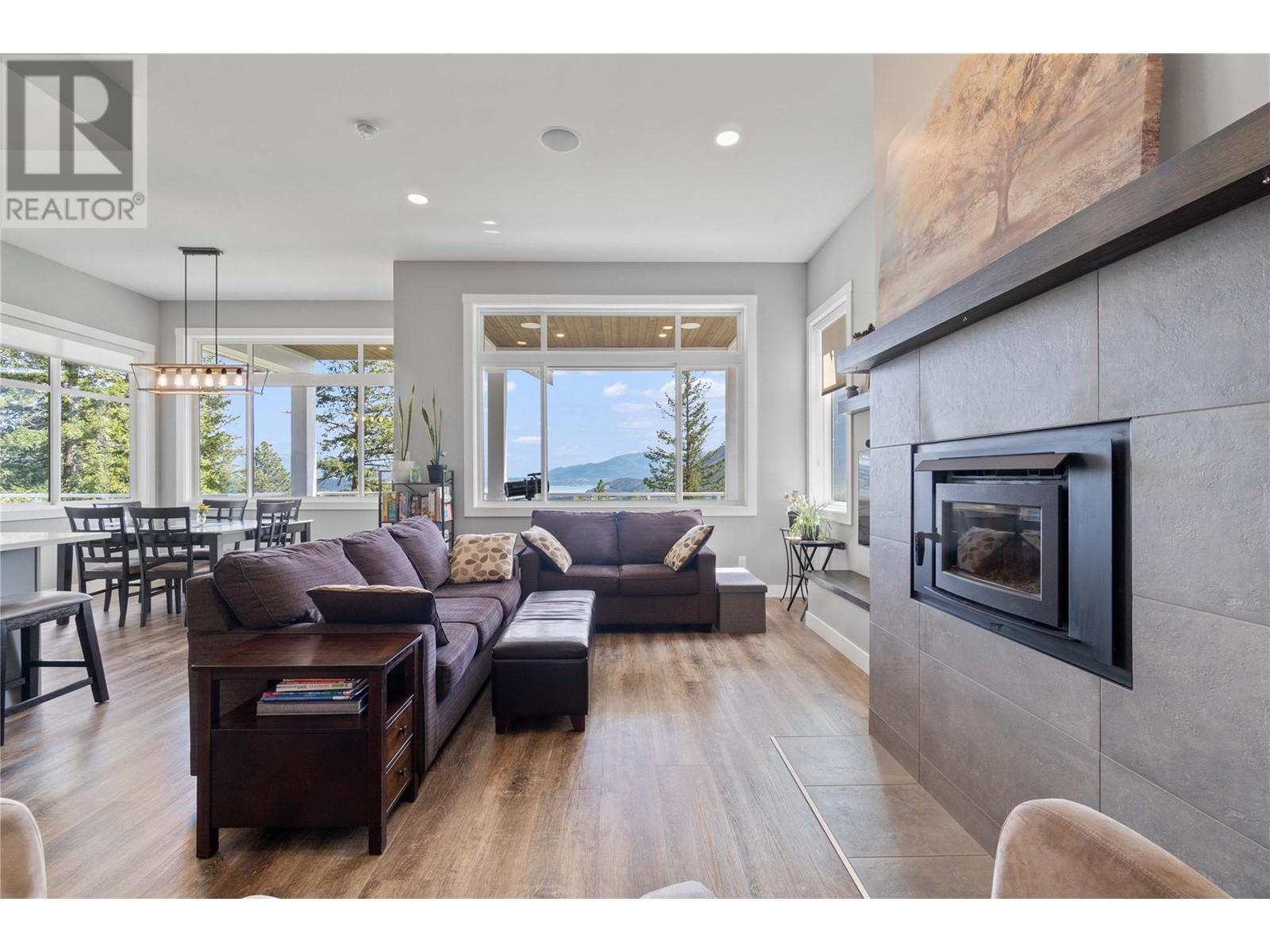  1750 Recline Ridge Road, Tappen