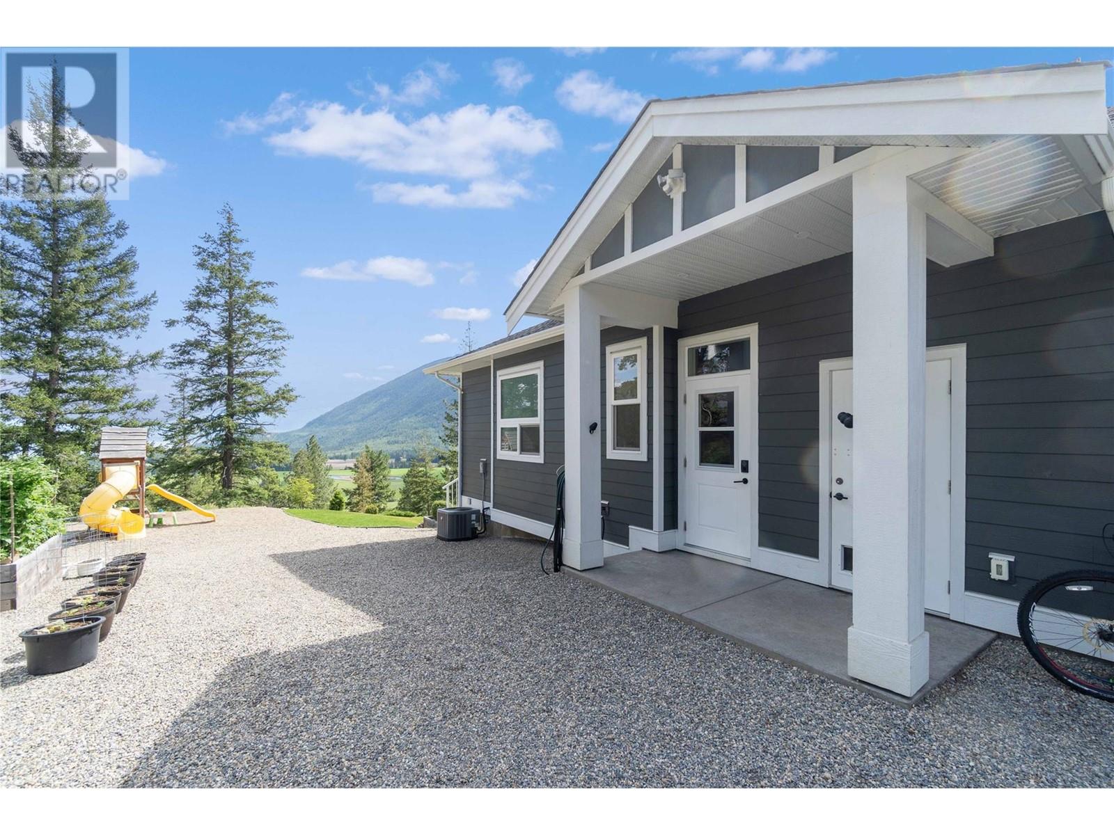 Photo 95 of 1750 Recline Ridge Road, Tappen BC