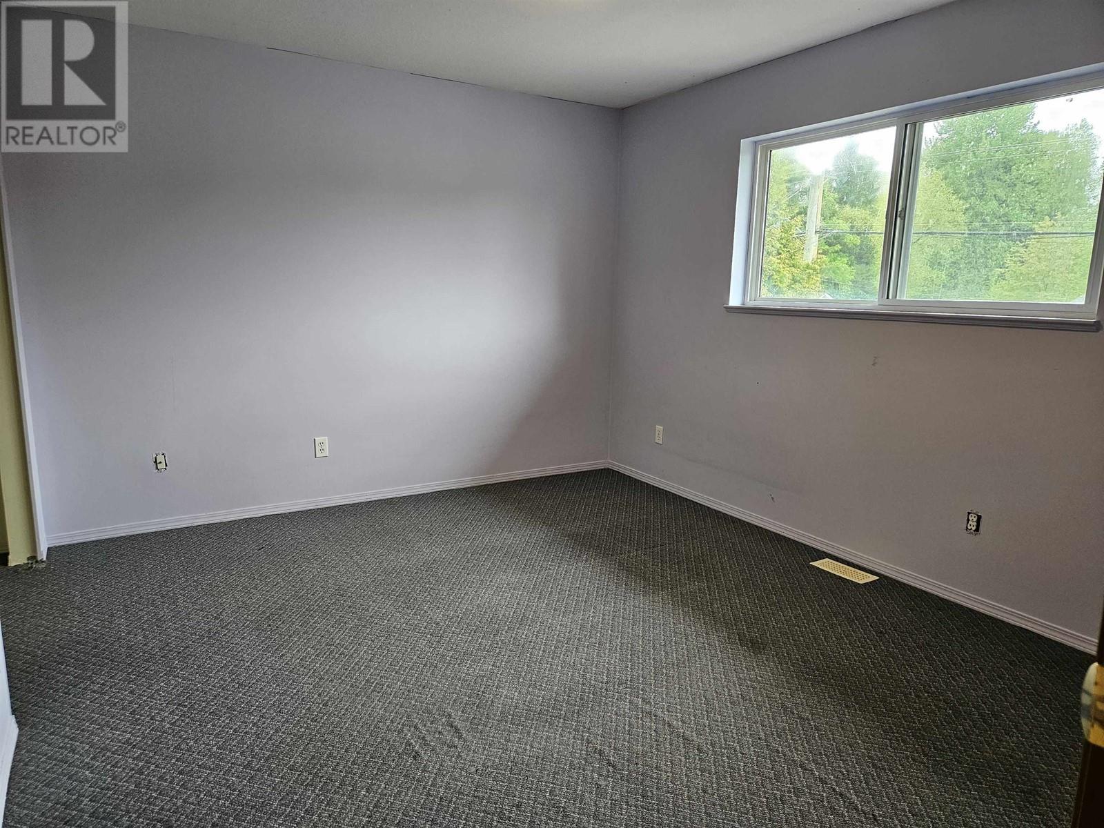  5011 GRAHAM Avenue, Terrace