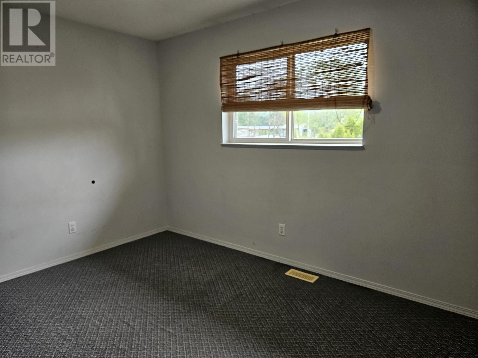  5011 GRAHAM Avenue, Terrace