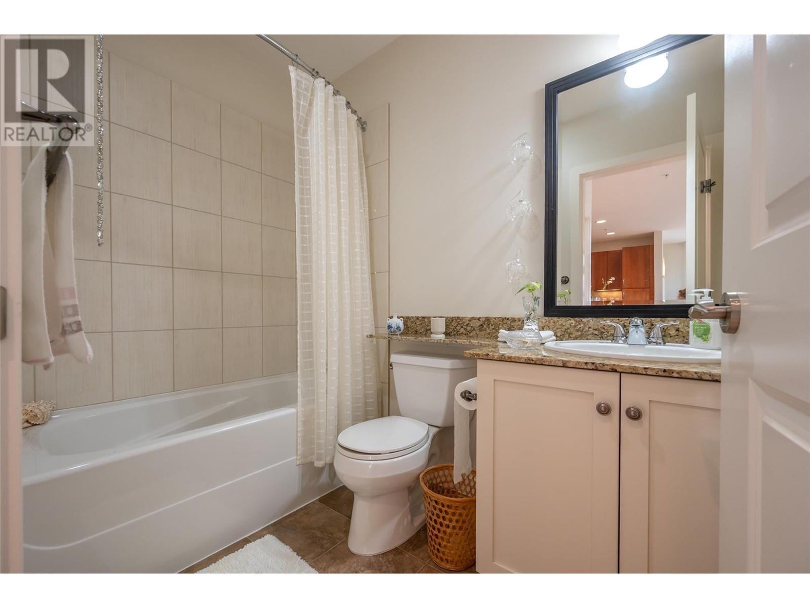 406 3301 Skaha Lake Road, Penticton