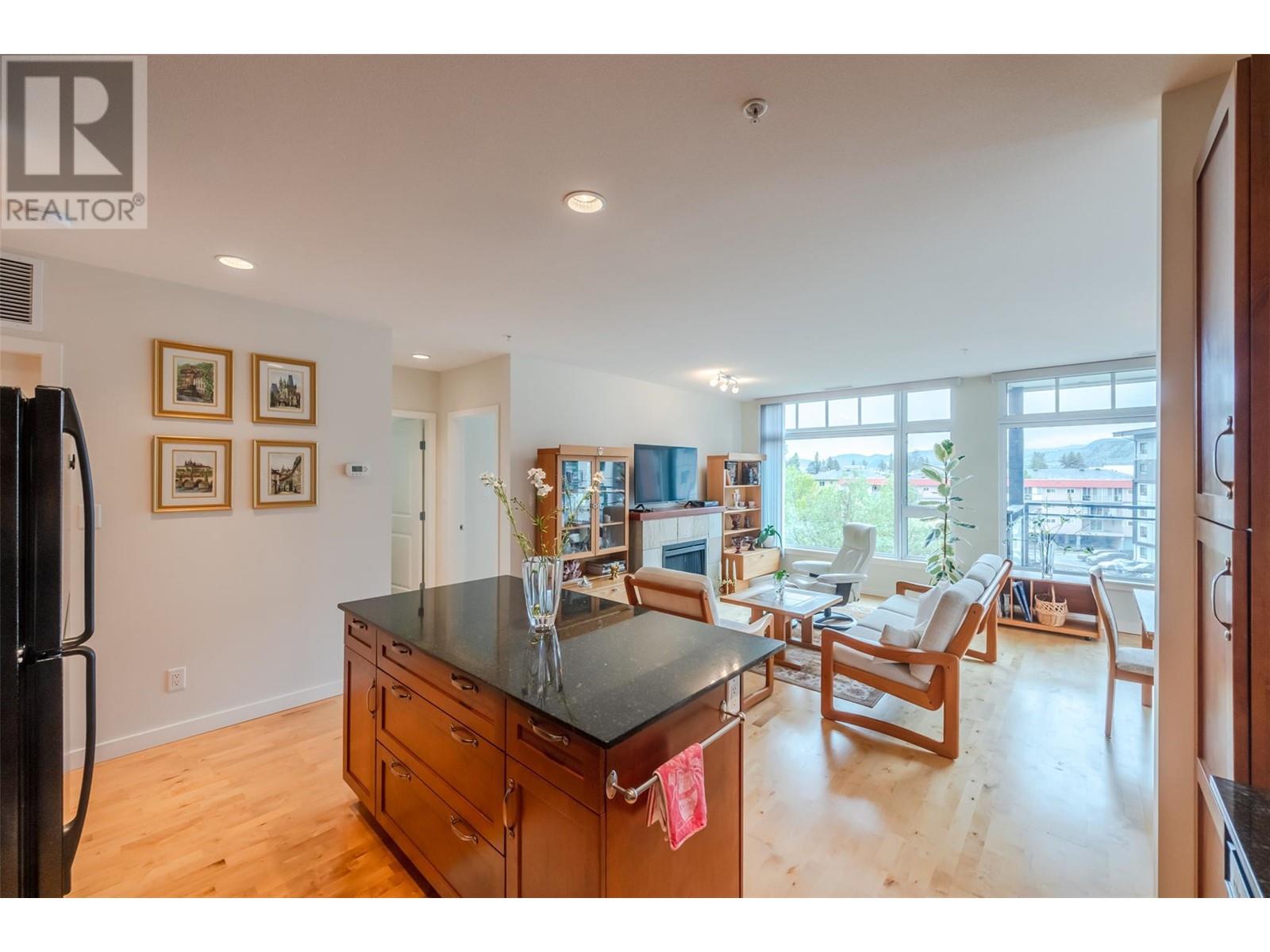 406 3301 Skaha Lake Road, Penticton
